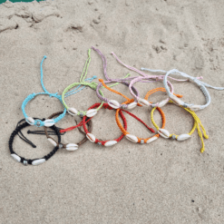 Ibiza armbandje met schelpjes